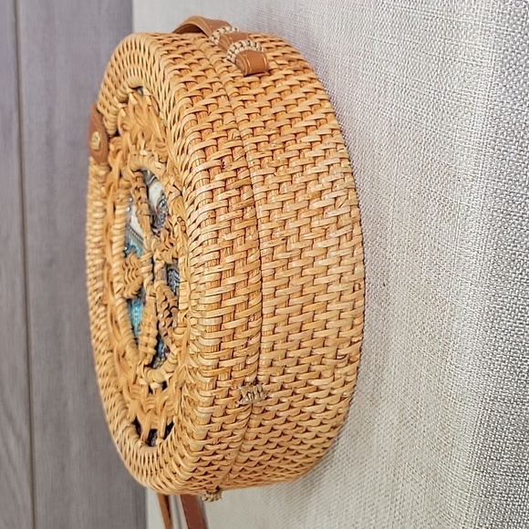 Bohemian Round Woven Straw Leather Crossbody Bag - Picture 7 of 11